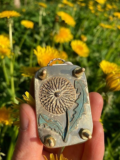 BowLift | Mini Flower Press | Compact Botanical Keepsake Maker | Portable Craft Tool