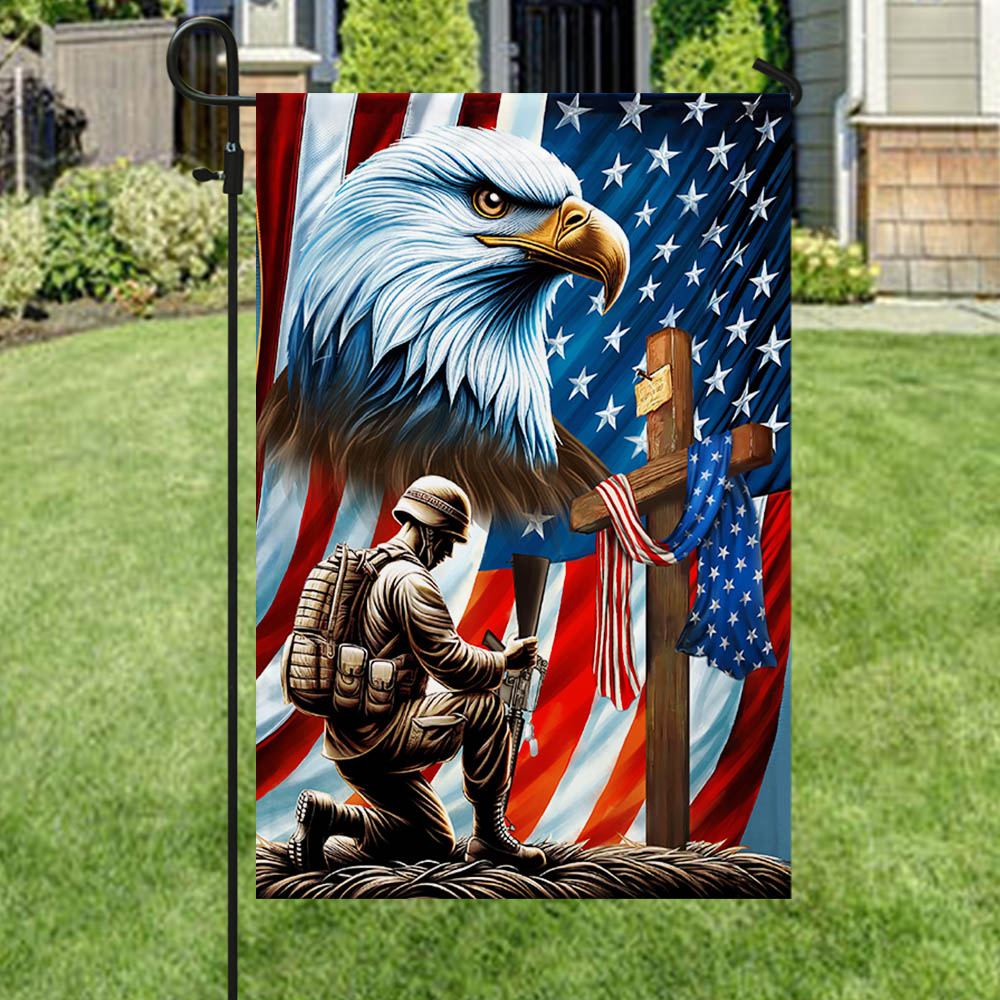 Veterans Day flag, Patriotic Eagle Veteran Kneeling Soldier Christ Cross Memorial Day American Flag
