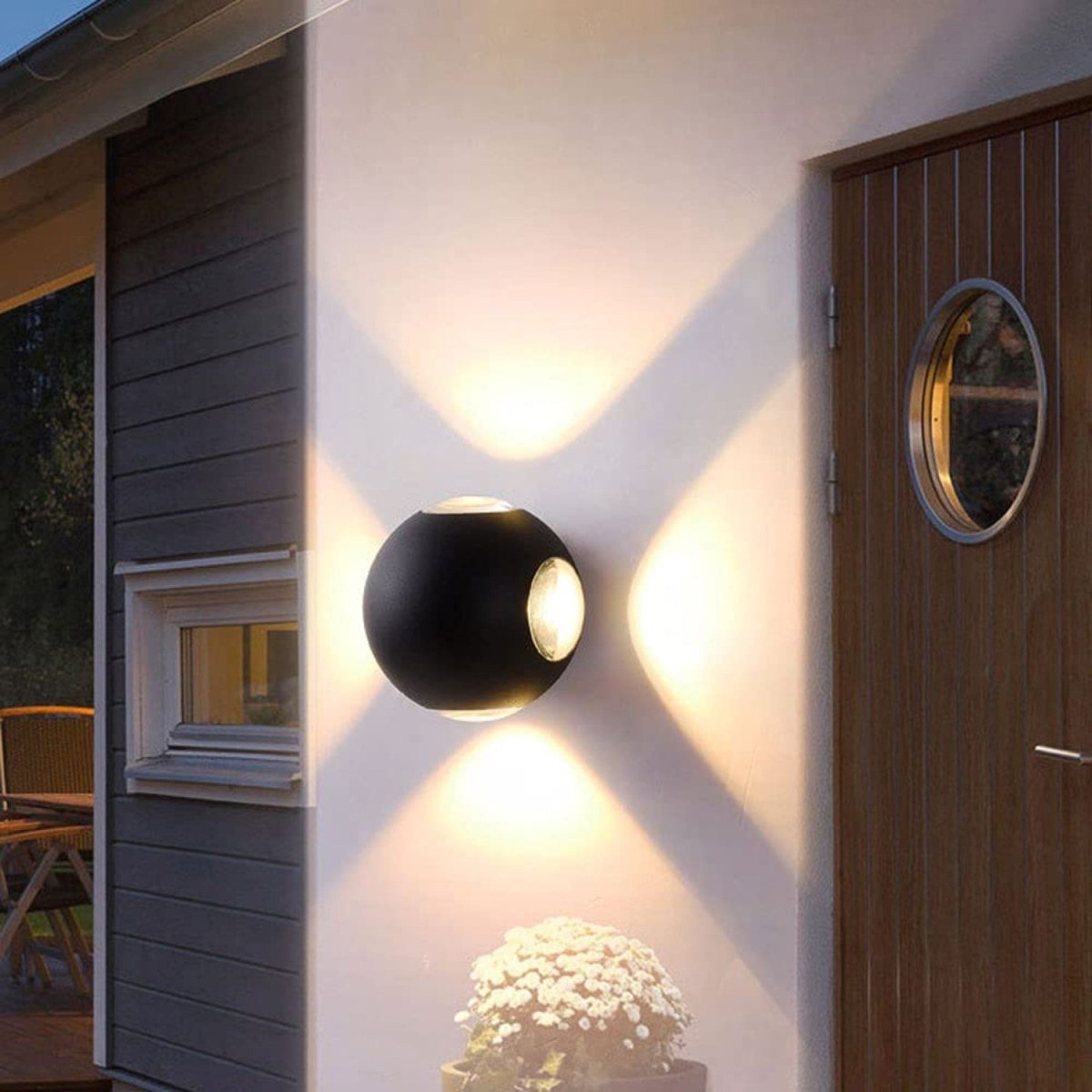 Matte Black Sculptural Beam Wall Light