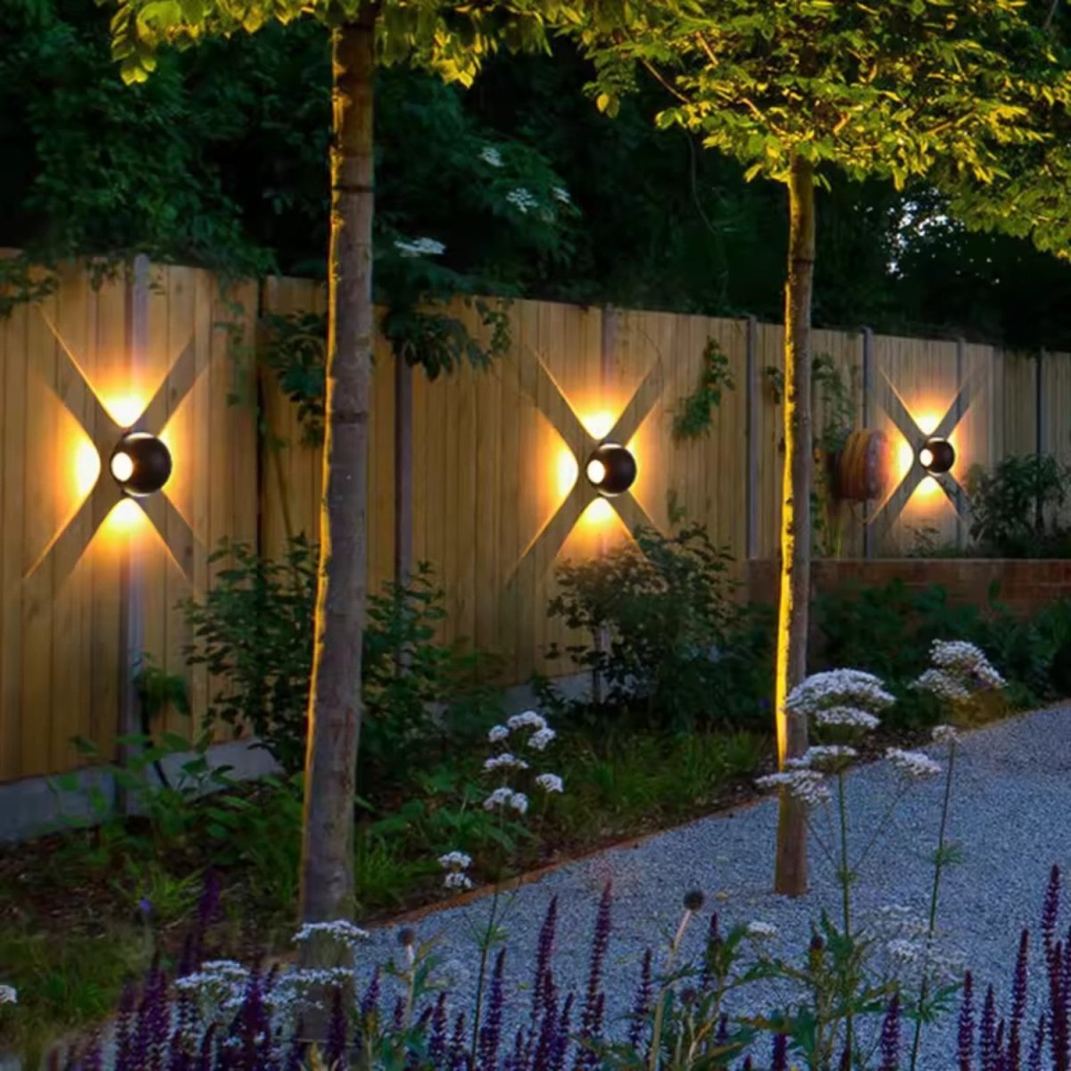 Matte Black Sculptural Beam Wall Light