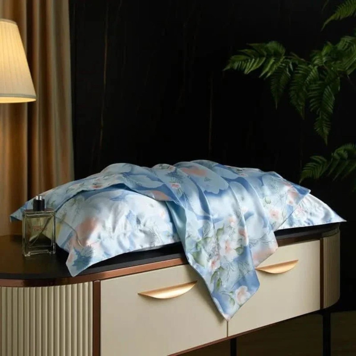 Mulberry Silk Pillowcase for Luxurious Sleep