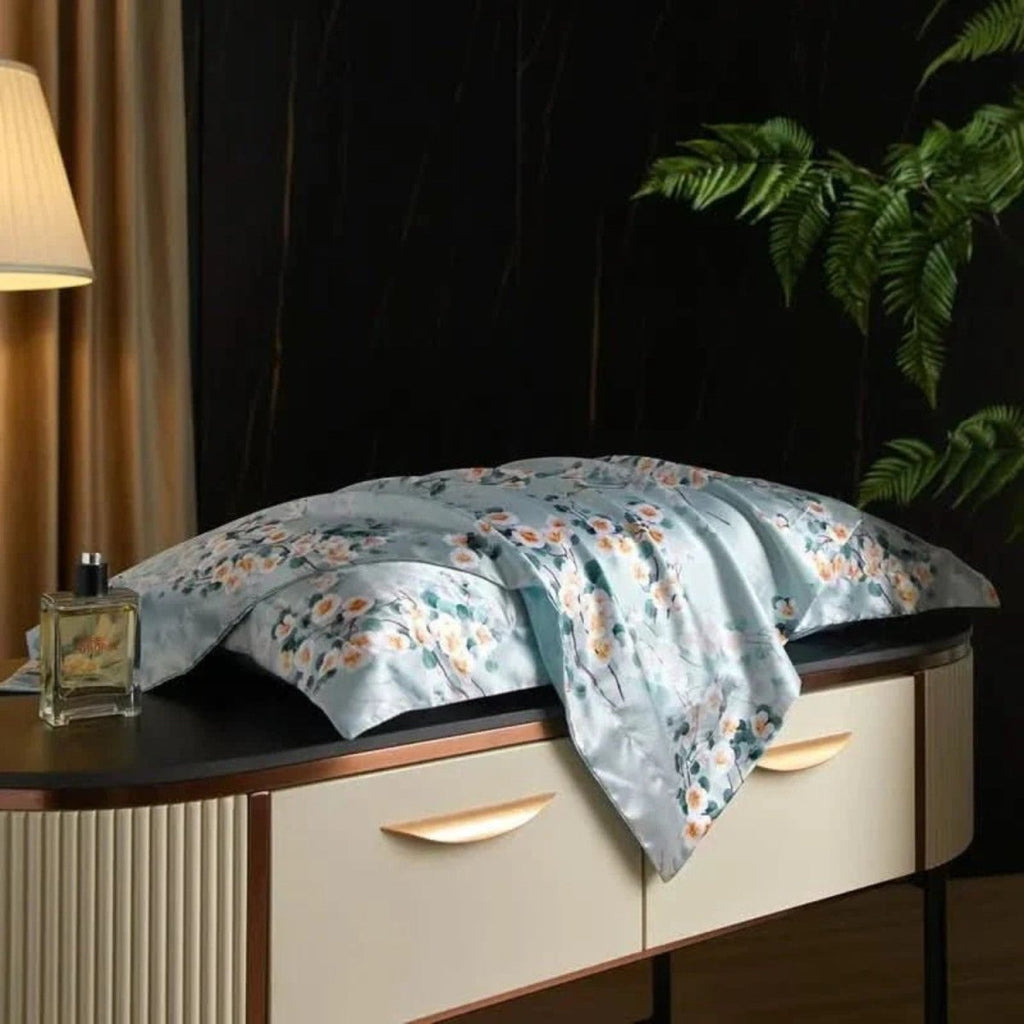 Mulberry Silk Pillowcase for Luxurious Sleep