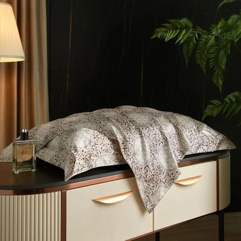 Mulberry Silk Pillowcase for Luxurious Sleep