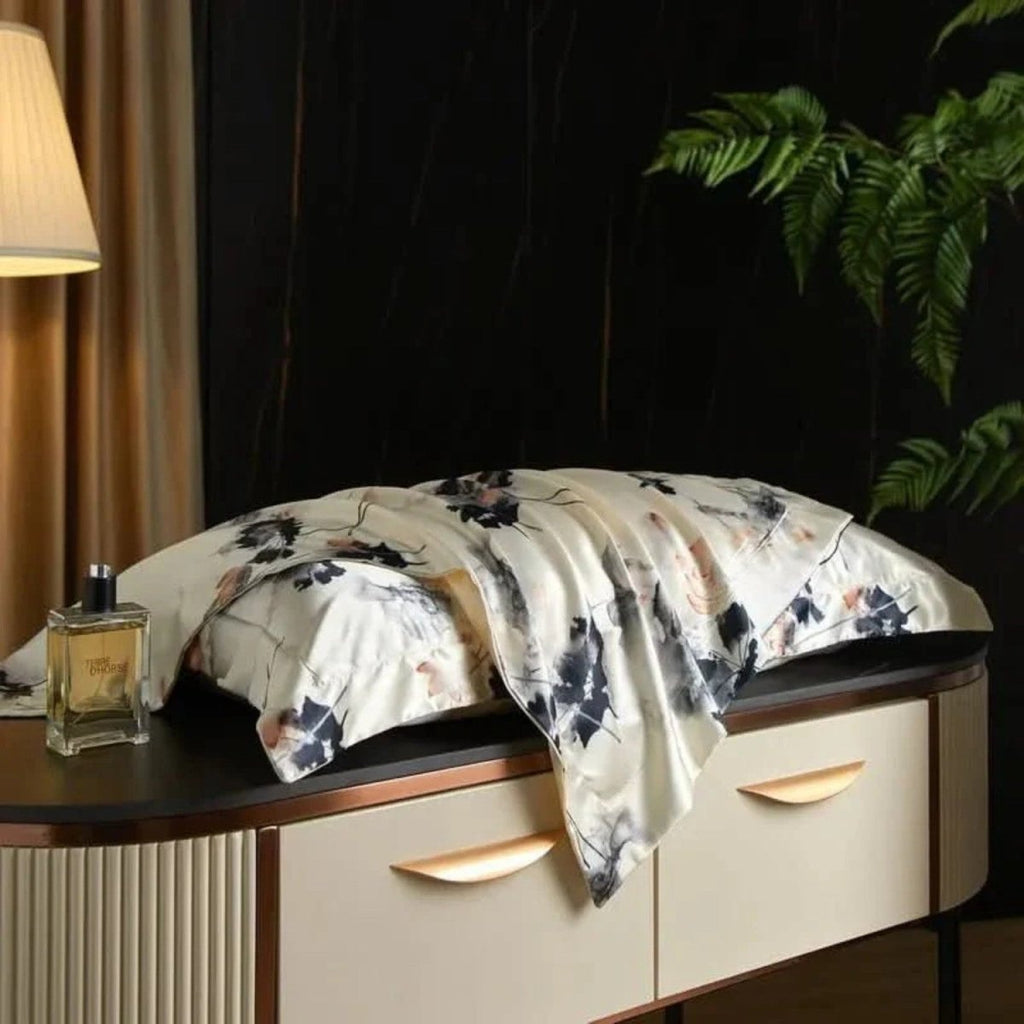 Mulberry Silk Pillowcase for Luxurious Sleep