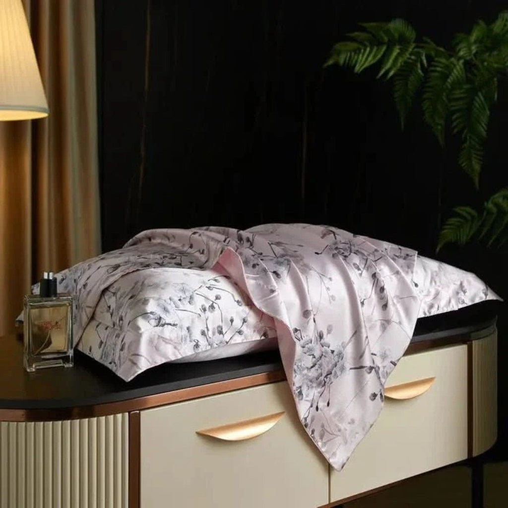 Mulberry Silk Pillowcase for Luxurious Sleep