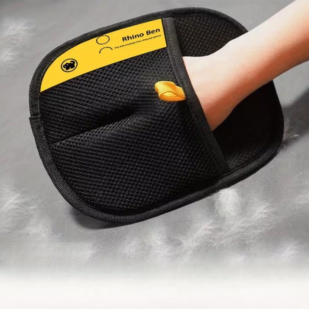 Pet Hair-Removing Gloves for Efficient Grooming