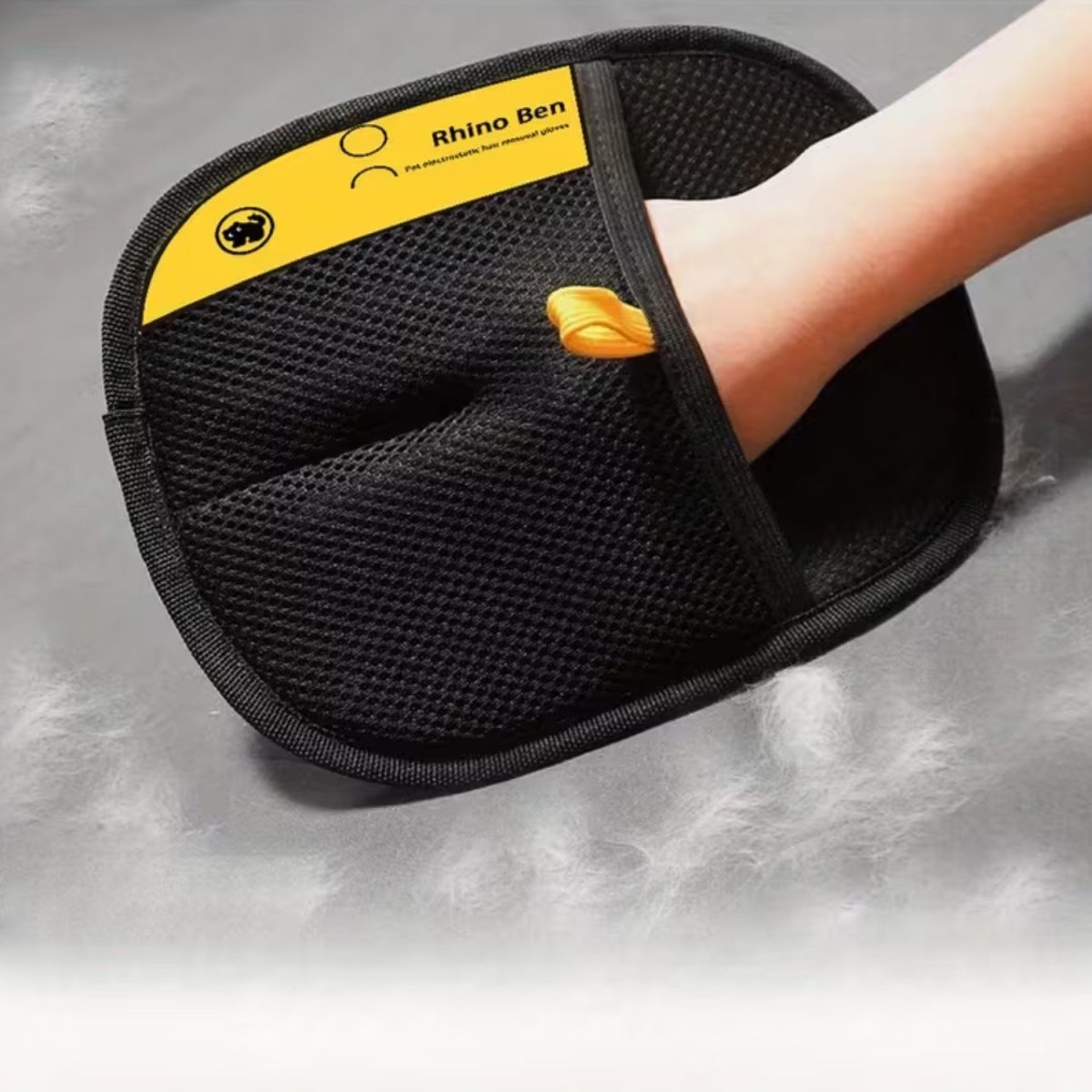 Pet Hair-Removing Gloves for Efficient Grooming