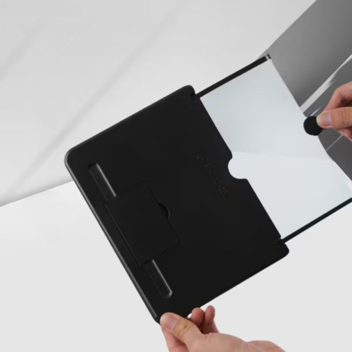 Portable Smartphone Screen Magnifier