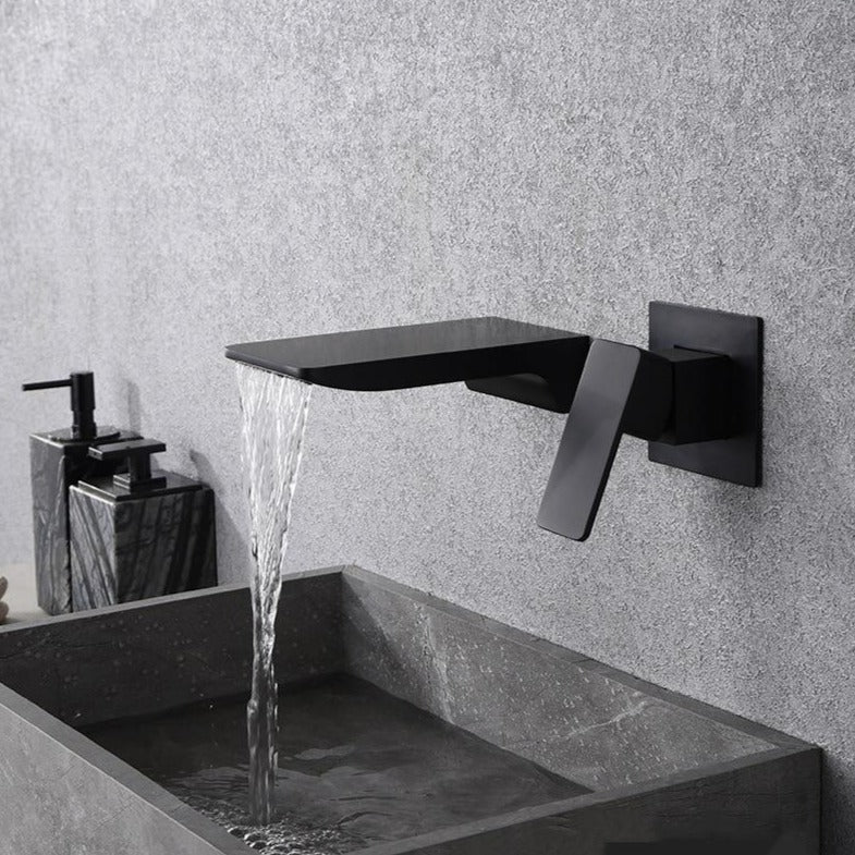 Sensor Wall Tap with Waterfall Outlet – Fluxis