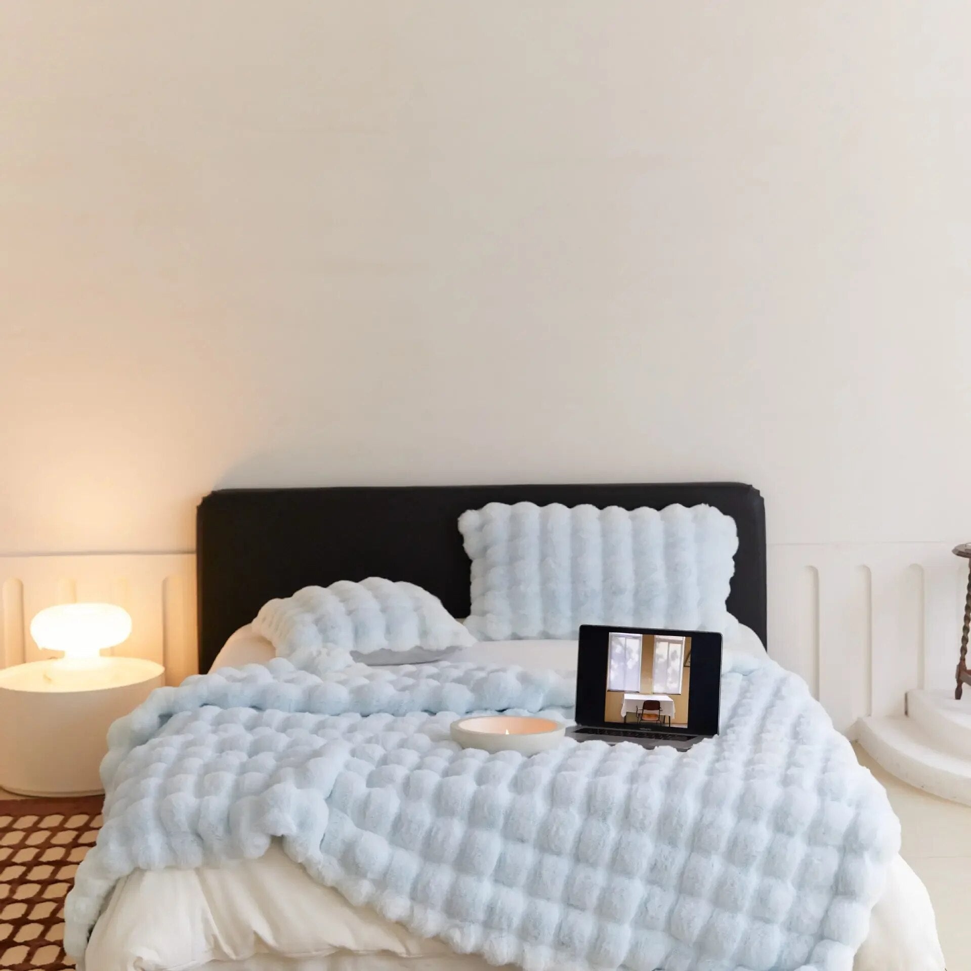 The Plush Blanket Everyone Is Talking About! – WarmPlush